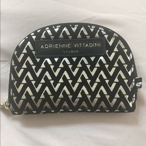 Adrienne vittadini wallet